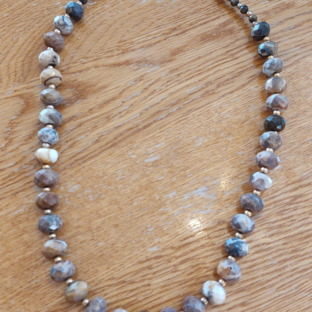 Natural stone necklace